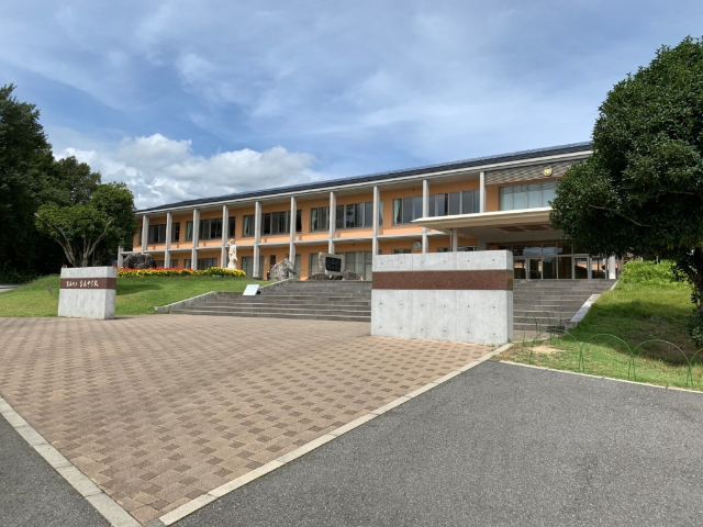 中学校　高森町立高森中学校（中学校）まで1567m