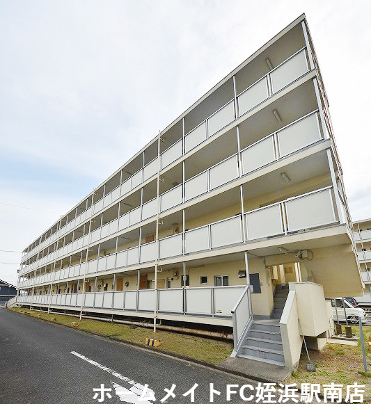 【糸島市篠原西のマンションの建物外観】