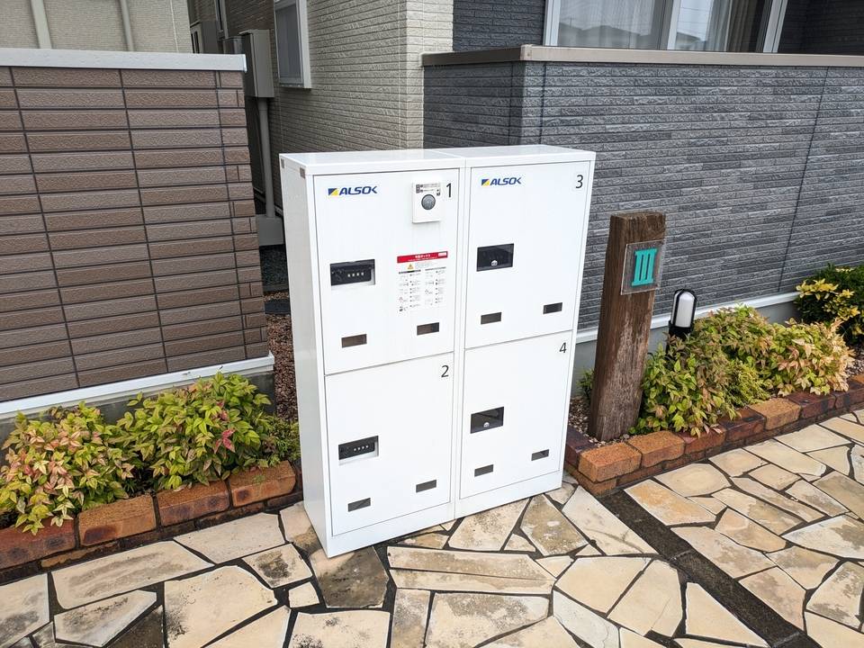 エントランス　宅配ボックス