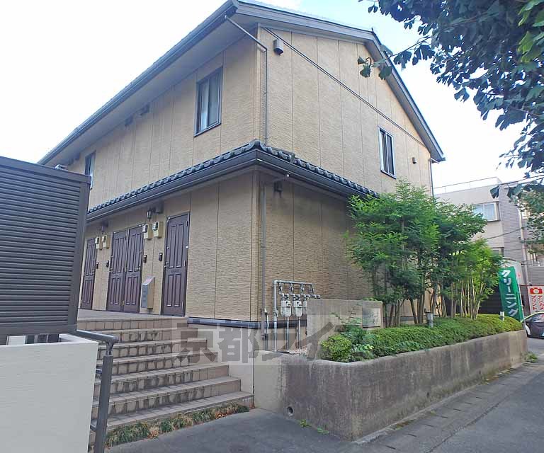 【京都市左京区一乗寺出口町のアパートの建物外観】