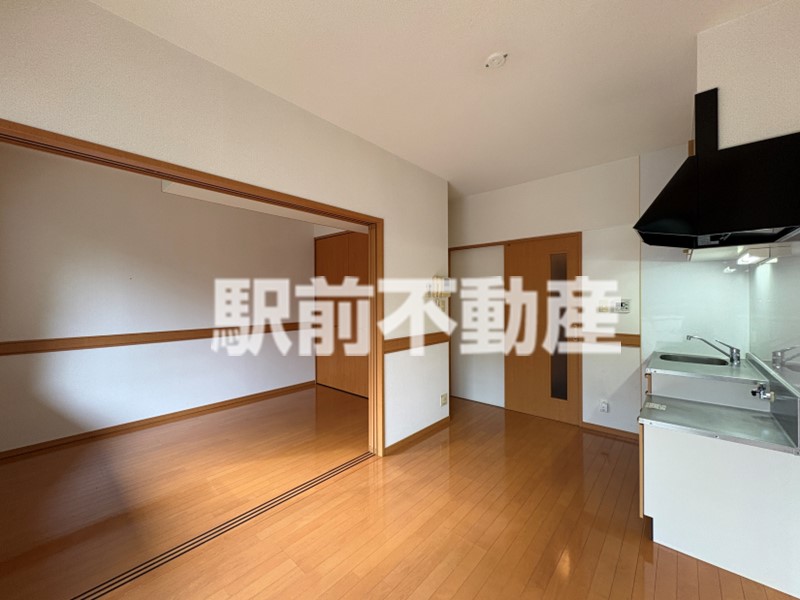 居室・リビング　※同物件別部屋の参考写真・現況優先