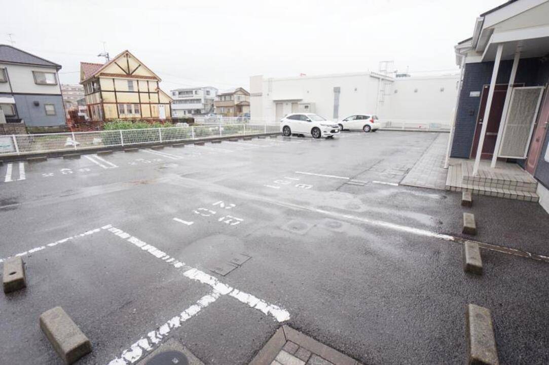 駐車場　駐車場