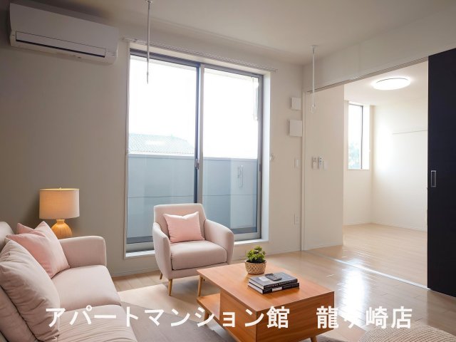 居室・リビング　CGで家具等を配置したものです。実際に家具等は含まれません。