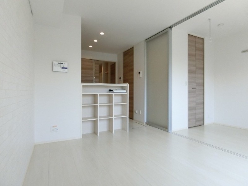 居室・リビング　図面と現状に相違がある場合には現状を優先