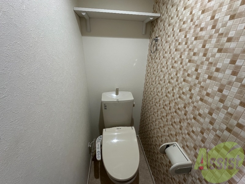 トイレ　温水洗浄便座は使い勝手もよく嬉しいですね。