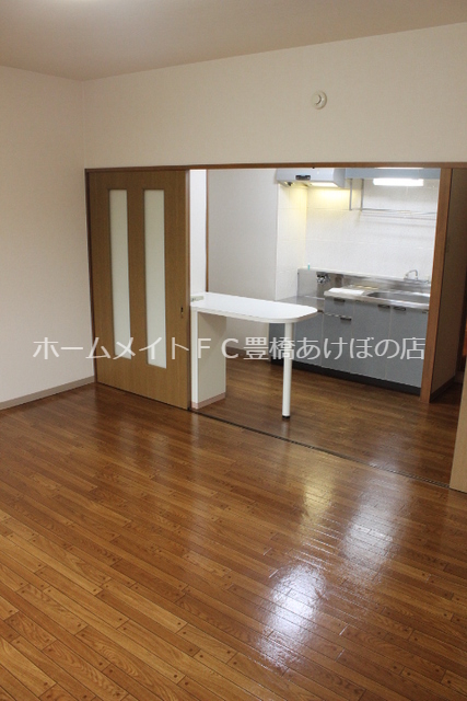 居室・リビング　同型別部屋写真