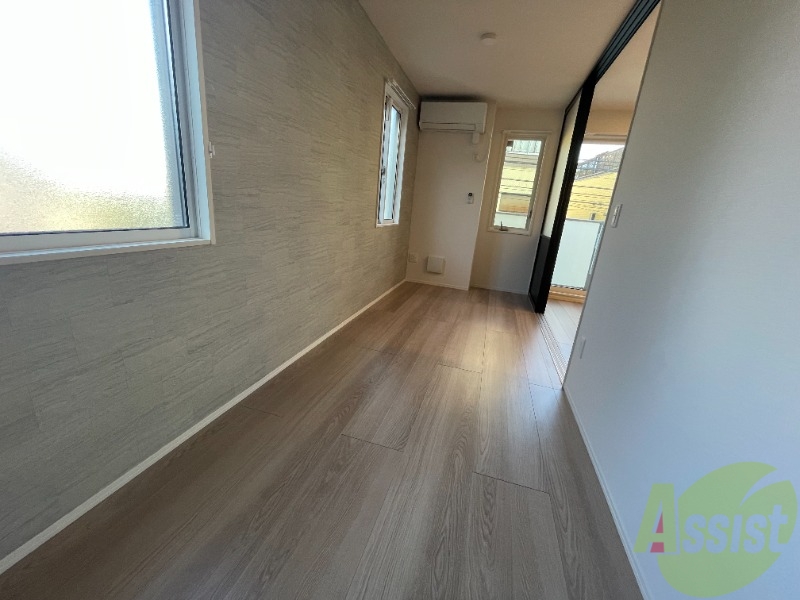 その他部屋・スペース　６帖の洋室。寝室としてご使用くださいませ。