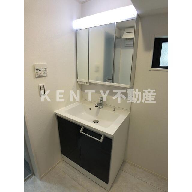 洗面設備　スペースが確保できる洗面所です