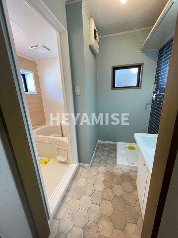 洗面設備　※同物件別間取りの写真です