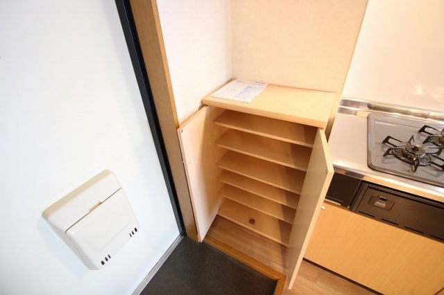 玄関　同物件別号室