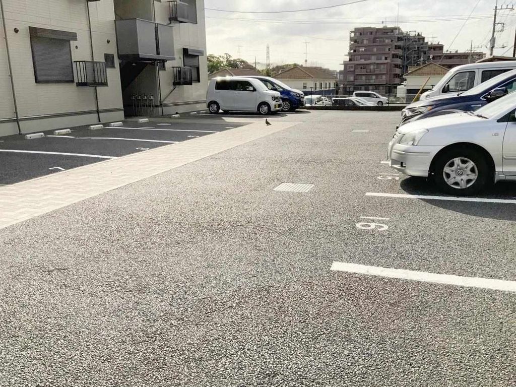 駐車場　駐車場