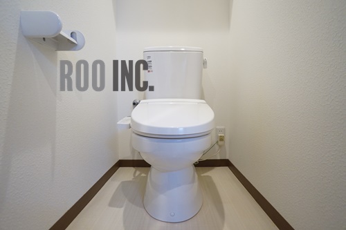 トイレ　写真は反転のお部屋です