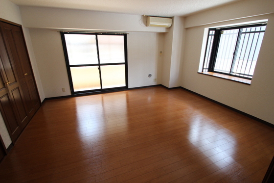 居室・リビング　※別部屋の写真です※