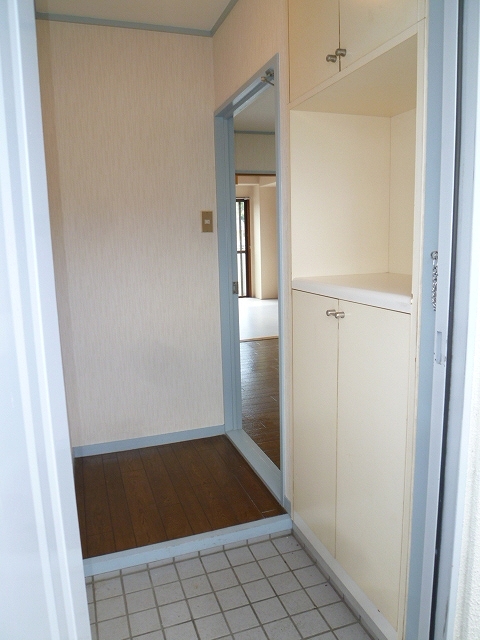 玄関　下駄箱付