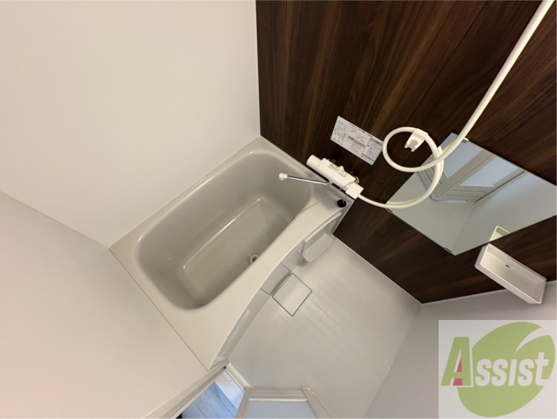 バス・シャワールーム　お風呂になります。一日の疲れを癒してくださいね。