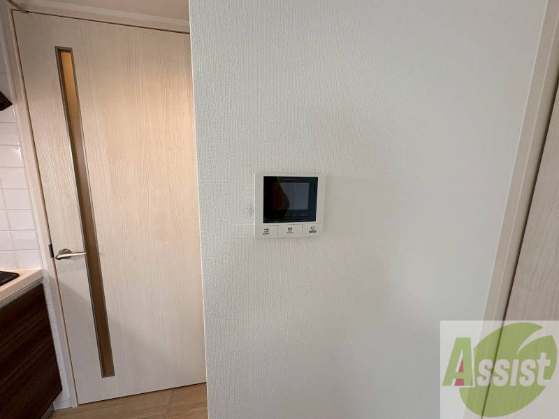 セキュリティ　ＴＶモニター付インターホンです。来客者の顔が見えるので安心！