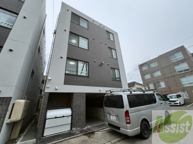 建物外観　西区西町北１３「ラフィーネ西町北」