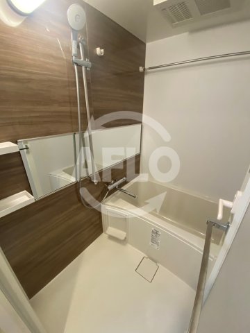 バス・シャワールーム　スプランディッド本町東DUE　浴室