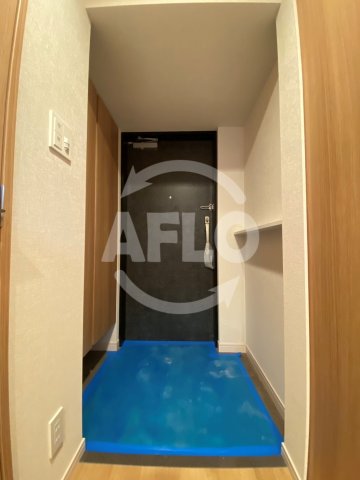 玄関　スプランディッド本町東DUE　玄関