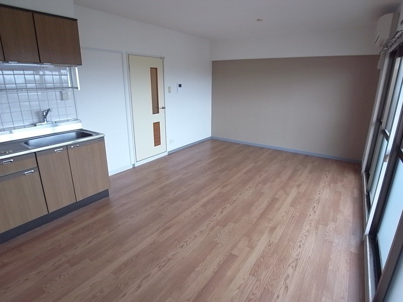 居室・リビング　※他のお部屋の写真です。