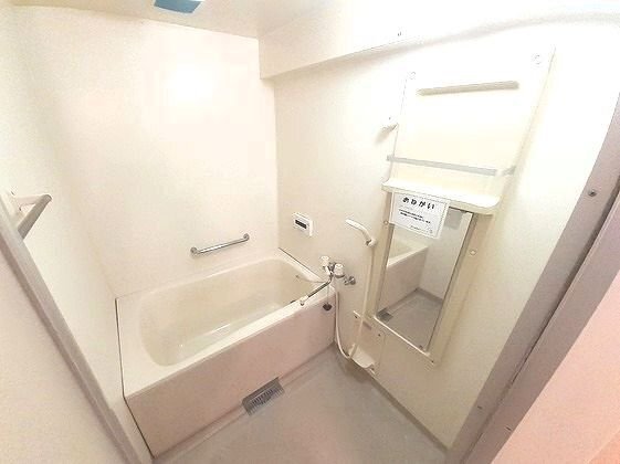 バス・シャワールーム　バス／シャワー