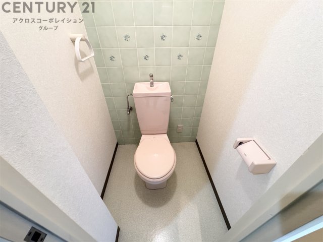 トイレ　カラフルなトイレです