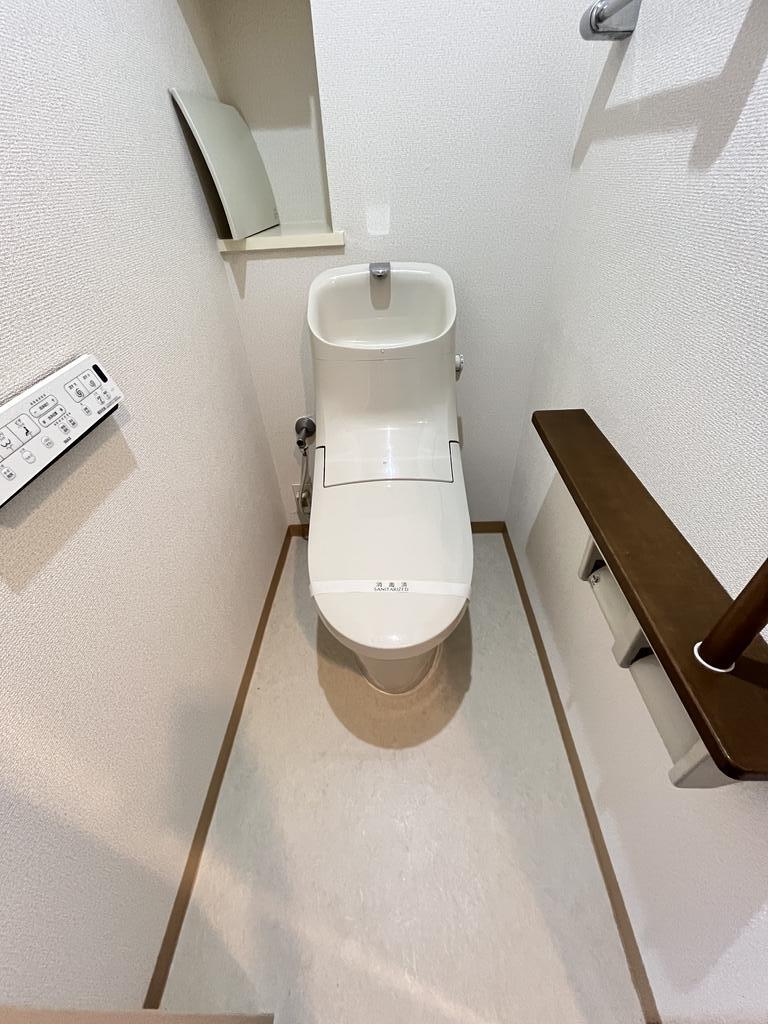 トイレ　※同建物別部屋のものを使用