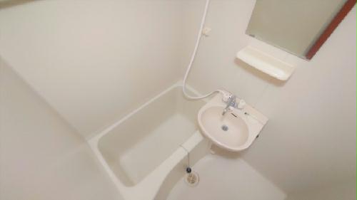 バス・シャワールーム　現状優先。設置は現地と異なる可能性があります。