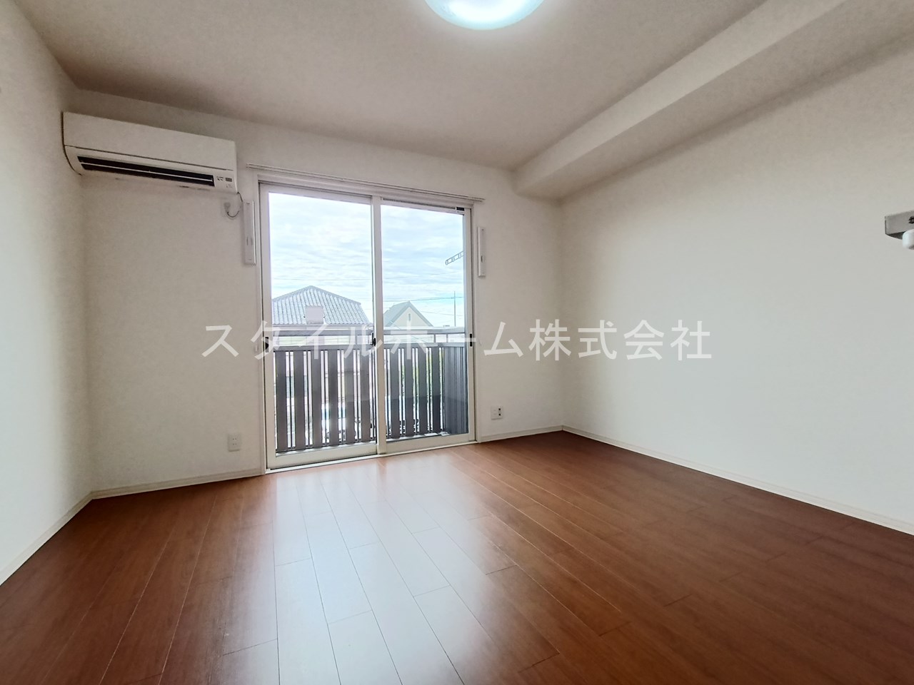 居室・リビング　別部屋写真です。