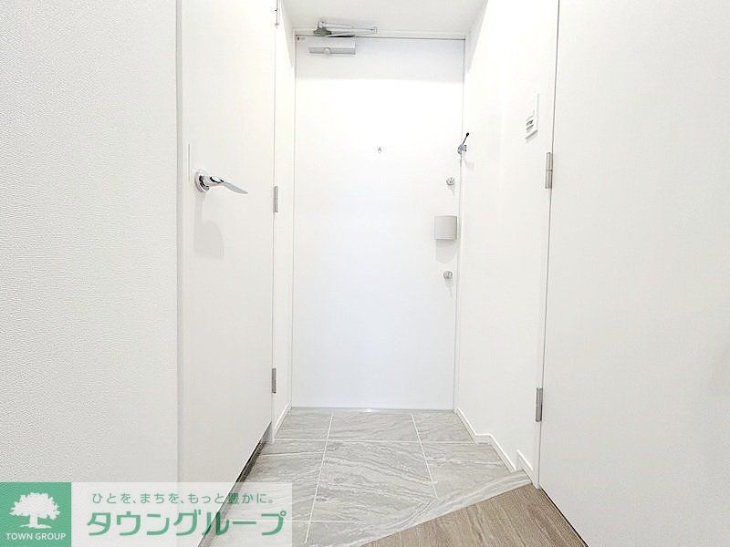 玄関　お部屋探しは株式会社　タウンハウジング　までお気軽にお問合…