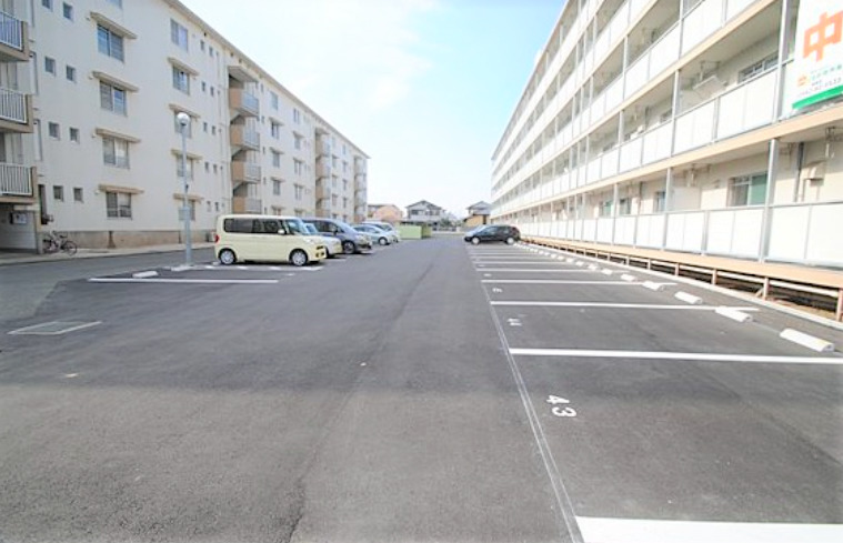 駐車場　駐車スペースもあります