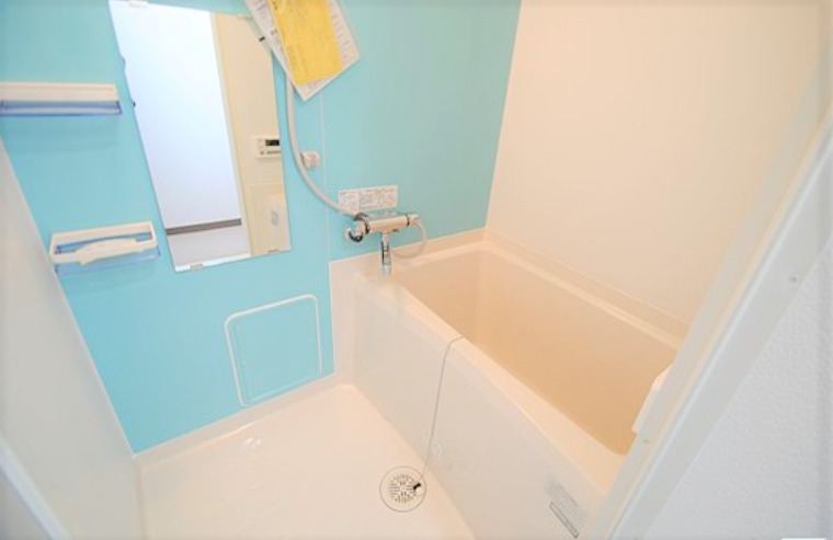 バス・シャワールーム　落ち着いた空間のお風呂です