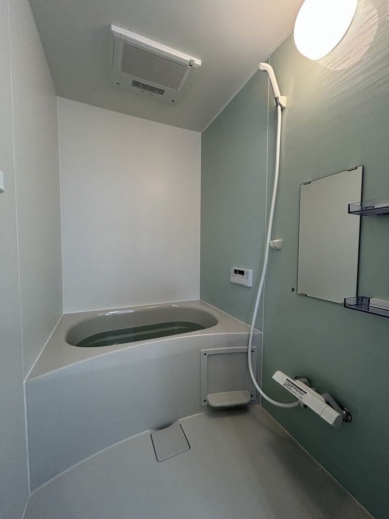 バス・シャワールーム　バスルーム