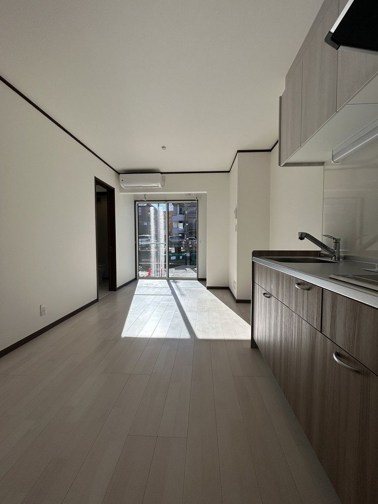 居室・リビング　LDK（約8.1帖）※南向き