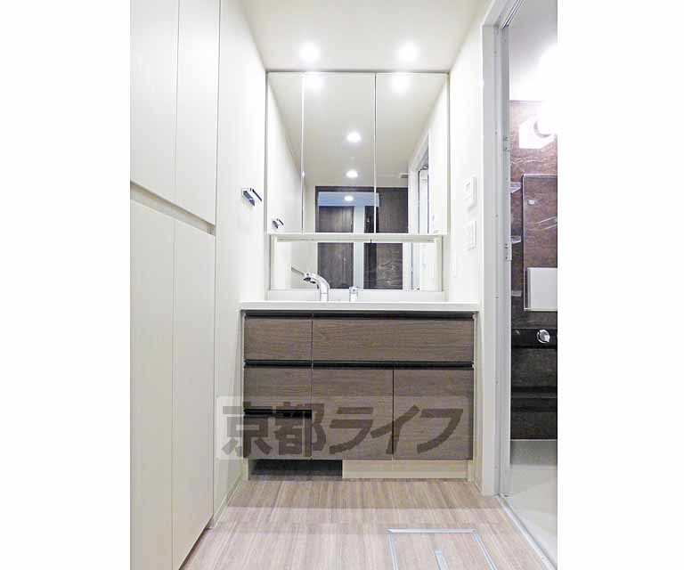 洗面設備　洗面台です。