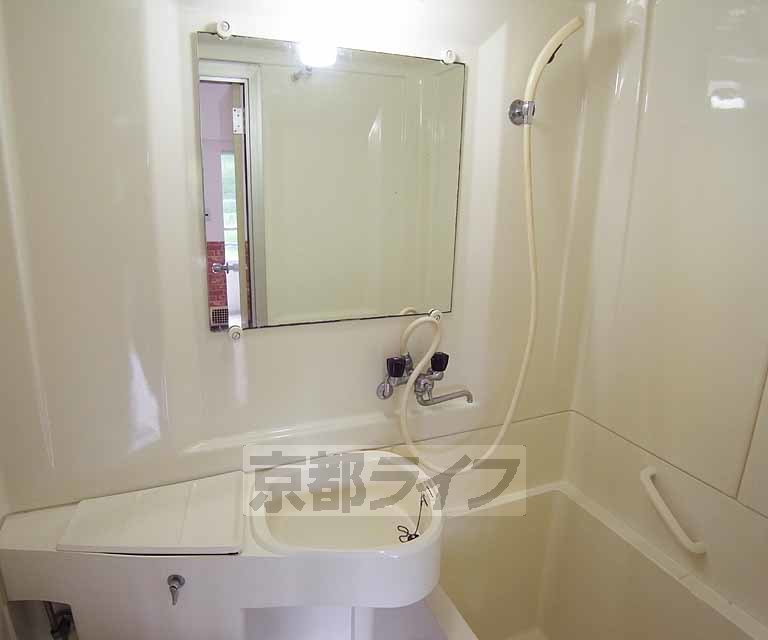 洗面設備　洗面台です