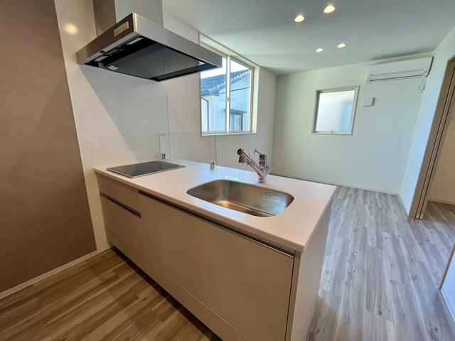 キッチン　※反転タイプです。