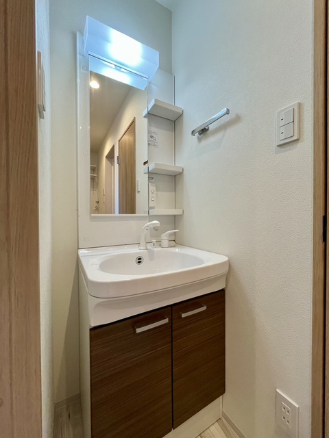 洗面設備　※反転タイプです。