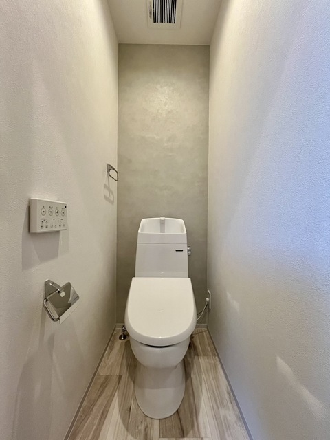 トイレ　※反転タイプです。