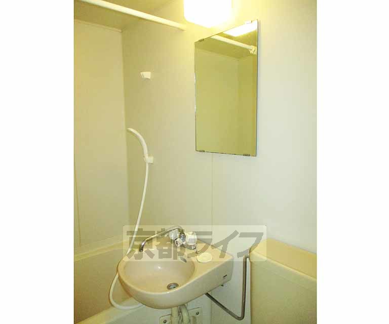 洗面設備　ダイニングキッチンです。