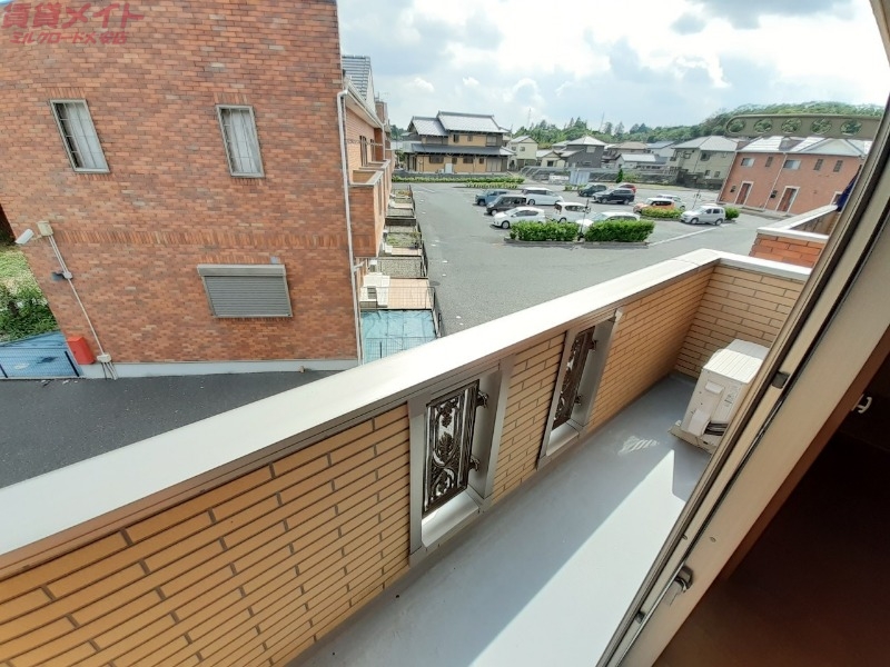 バルコニー　同物件別室写真