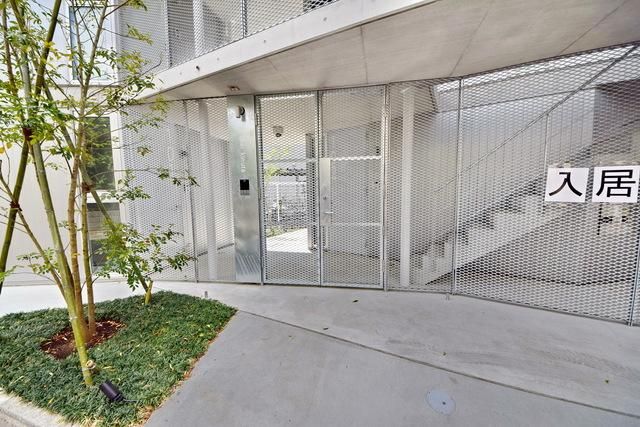 エントランス　★エントランス前★