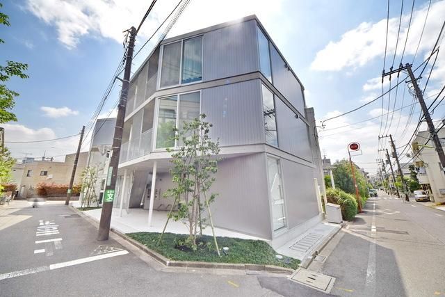 建物外観　★閑静な受託外に位置した陽当りの良い建物です★