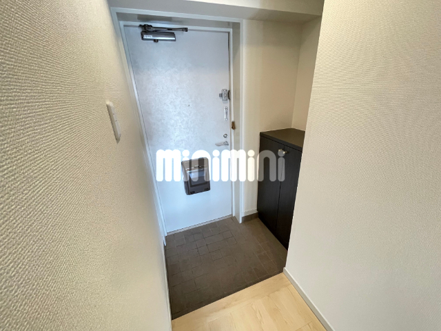 玄関　下駄箱付きの玄関です