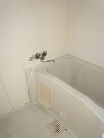 バス・シャワールーム　お風呂です