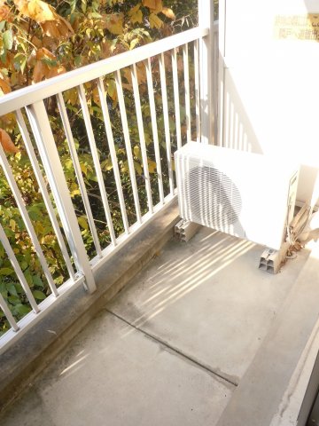 バルコニー　陽当たり良好なバルコニーです