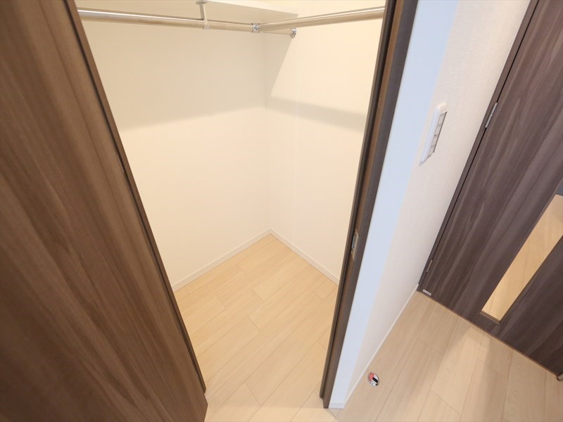 収納　ウォークインクローゼット（収納充実してます）
