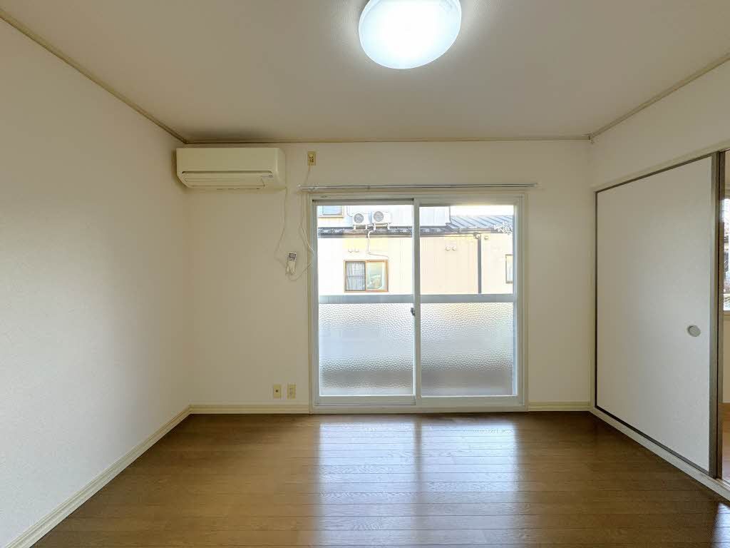 居室・リビング　洋室