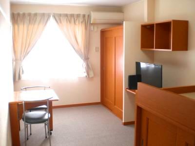 居室・リビング　２階は全室カーペット仕様で防音に配慮しています。