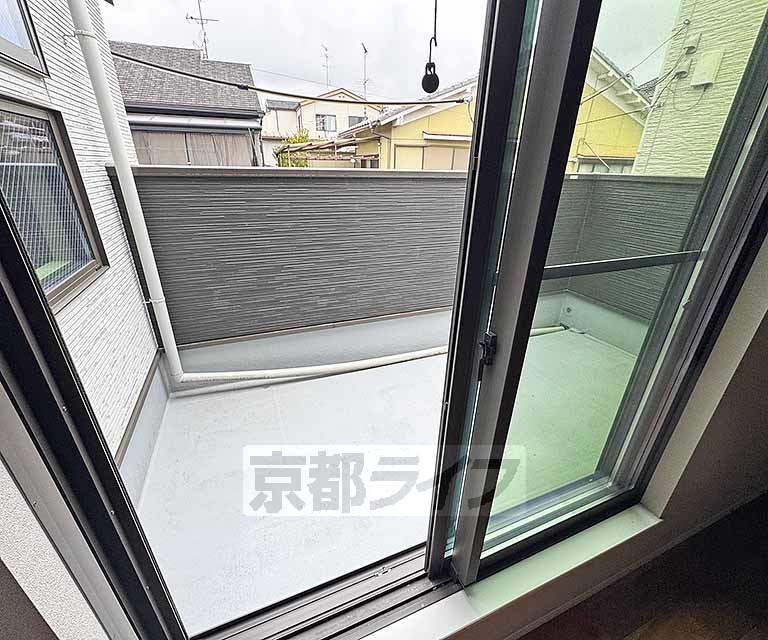 バルコニー　北と南の二面バルコニー